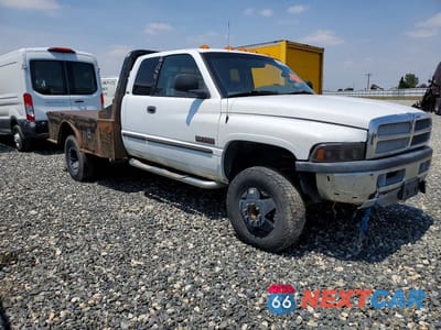 Czwarte zdjęcie samochodu z boku: 1999 DODGE RAM 3500 VIN:1B7MF3365XJ616024 - miniatura