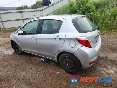 Drugie zdjęcie samochodu z przodu: 2012 TOYOTA YARIS 5-DOOR L VIN:JTDKTUD38CD514378 - miniatura