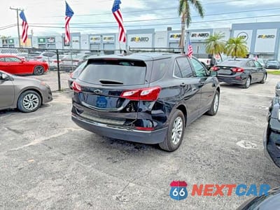 Czwarte zdjęcie samochodu z boku: 2019 CHEVROLET EQUINOX LT VIN:2GNAXUEV8K6283048 - miniatura
