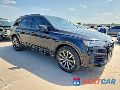 Czwarte zdjęcie samochodu z boku: 2022 AUDI Q7 PREMIUM PLUS VIN:WA1LJBF72ND006452 - miniatura