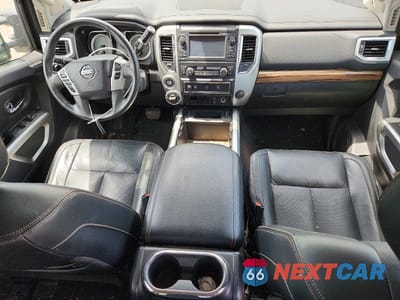 Zdjęcie 8 z 12 samochodu: 2017 NISSAN TITAN XD SL VIN:1N6BA1F46HN572465 - miniatura