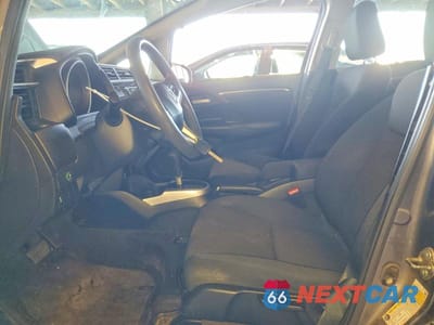 Zdjęcie 7 z 13 samochodu: 2019 HONDA FIT LX VIN:3HGGK5H48KM704896 - miniatura