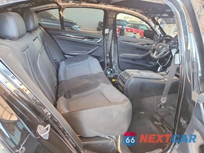 Zdjęcie 10 z 12 samochodu: 2018 BMW 530 I VIN:WBAJA5C58JWA35633 - miniatura