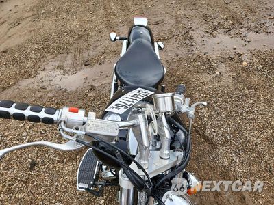 Piąte zdjęcie samochodu w środku: 2001 HONDA VT750 DC VIN:JH2RC44091K502907 - miniatura