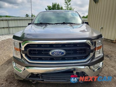Piąte zdjęcie samochodu w środku: 2022 FORD F150 SUPER CAB VIN:1FTFX1E58NFB30029 - miniatura