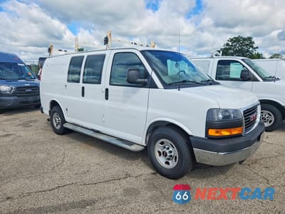 Czwarte zdjęcie samochodu z boku: 2016 GMC SAVANA G2500 VIN:1GTW7AFF2G1907201 - miniatura