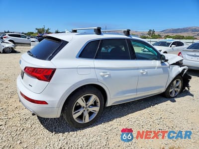 Trzecie zdjęcie samochodu z tyłu: 2019 AUDI Q5 PREMIUM PLUS VIN:WA1BNAFYXK2093236 - miniatura