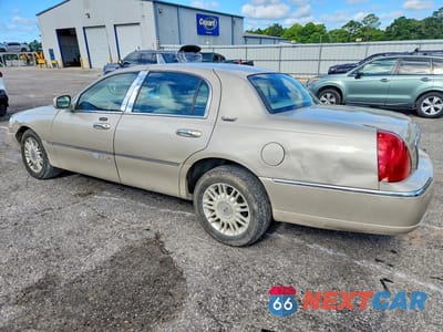 Drugie zdjęcie samochodu z przodu: 2011 LINCOLN TOWN CAR SIGNATURE LIMITED VIN:2LNBL8CVXBX761026 - miniatura