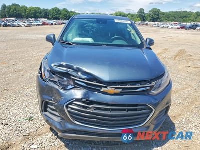 Piąte zdjęcie samochodu w środku: 2021 CHEVROLET TRAX LS VIN:KL7CJKSB3MB357684 - miniatura