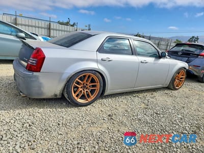 Trzecie zdjęcie samochodu z tyłu: 2006 CHRYSLER 300C SRT-8 VIN:2C3KA73W16H223767 - miniatura