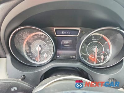 Zdjęcie 9 z 12 samochodu: 2014 MERCEDES-BENZ CLA 45 AMG VIN:WDDSJ5CB1EN086676 - miniatura