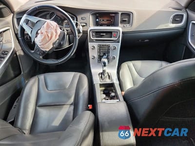 Zdjęcie 8 z 14 samochodu: 2018 VOLVO V60 CROSS COUNTRY PREMIER VIN:YV440MWK9J2059195 - miniatura