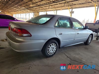Trzecie zdjęcie samochodu z tyłu: 2002 HONDA ACCORD VALUE VIN:1HGCF86652A172576 - miniatura