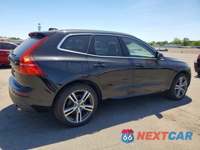 Trzecie zdjęcie samochodu z tyłu: 2019 VOLVO XC60 T5 VIN:LYV102RK6KB214470 - miniatura