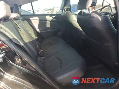 Zdjęcie 10 z 12 samochodu: 2016 TOYOTA PRIUS FOUR VIN:JTDKARFUXG3021645 - miniatura