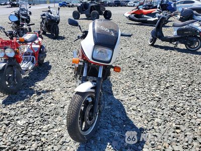 Drugie zdjęcie samochodu z przodu: 1983 HONDA VF750 F VIN:JH2RC1506DM004881 - miniatura