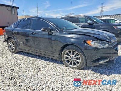 Czwarte zdjęcie samochodu z boku: 2017 FORD FUSION TITANIUM PHEV VIN:3FA6P0SU2HR209828 - miniatura
