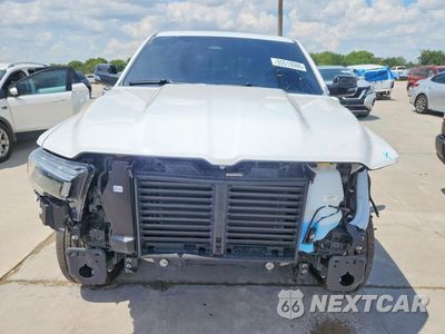 Piąte zdjęcie samochodu w środku: 2026 RAM 1500 LARAMIE VIN:1C6SRFJT2TN266774 - miniatura