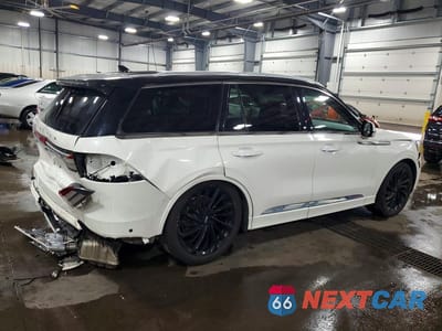 Trzecie zdjęcie samochodu z tyłu: 2022 LINCOLN AVIATOR RESERVE VIN:5LM5J7XC7NGL02792 - miniatura