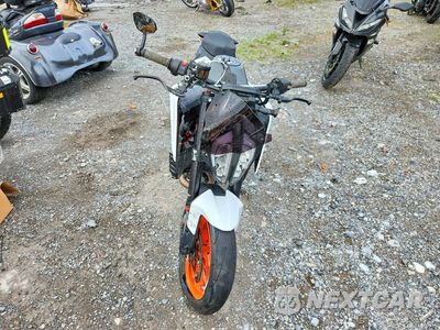 Drugie zdjęcie samochodu z przodu: 2020 KTM 890 DUKE R VIN:VBKTU9400LM800583 - miniatura