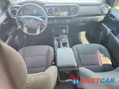 Zdjęcie 8 z 13 samochodu: 2018 TOYOTA TACOMA TRD OFF-ROAD VIN:3TMCZ5AN8JM141178 - miniatura