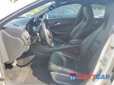 Zdjęcie 7 z 12 samochodu: 2015 MERCEDES-BENZ CLA 250 VIN:WDDSJ4EB2FN182695 - miniatura