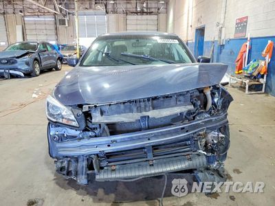 Piąte zdjęcie samochodu w środku: 2017 SUBARU LEGACY 2.5I PREMIUM VIN:4S3BNAC69H3010312 - miniatura