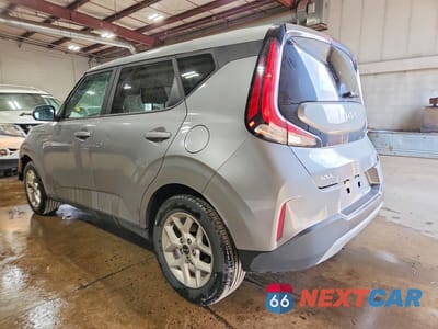 Drugie zdjęcie samochodu z przodu: 2023 KIA SOUL LX VIN:KNDJ23AU3P7877472 - miniatura