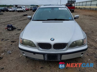 Piąte zdjęcie samochodu w środku: 2005 BMW 325 I VIN:WBAEV33435KW16940 - miniatura