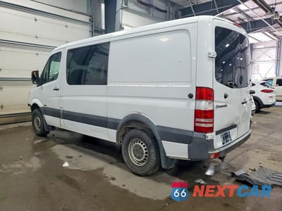 Drugie zdjęcie samochodu z przodu: 2012 MERCEDES-BENZ SPRINTER 2500 DELIVERY VAN VIN:WD4PE7CC7C5652612 - miniatura