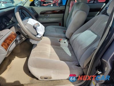 Zdjęcie 7 z 12 samochodu: 2006 MERCURY GRAND MARQUIS GS VIN:2MEFM74V96X610811 - miniatura