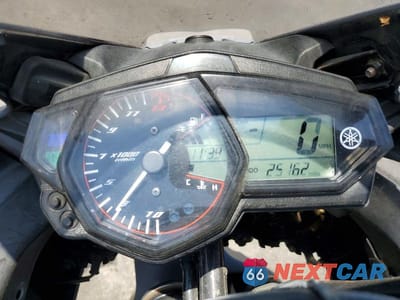Zdjęcie 7 z 9 samochodu: 2017 YAMAHA YZFR3 VIN:MH3RH06Y0HK015452 - miniatura