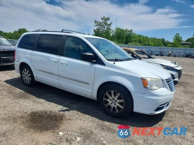 Czwarte zdjęcie samochodu z boku: 2014 CHRYSLER TOWN & COUNTRY TOURING VIN:2C4RC1BG6ER317499 - miniatura