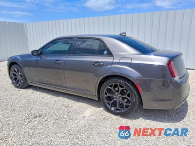 Drugie zdjęcie samochodu z przodu: 2019 CHRYSLER 300 S VIN:2C3CCABG1KH654206 - miniatura