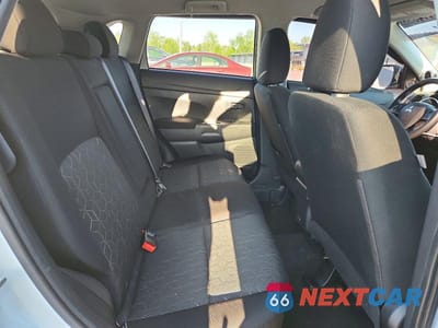 Zdjęcie 11 z 13 samochodu: 2023 MITSUBISHI OUTLANDER SPORT S VIN:JA4ARUAU7PU007379 - miniatura