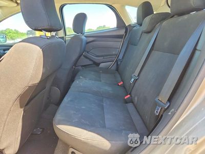 Zdjęcie 10 z 12 samochodu: 2017 FORD FOCUS SE VIN:1FADP3K21HL318335 - miniatura