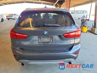 Zdjęcie 6 z 12 samochodu: 2018 BMW X1 VIN:WBXHT3C37J5F91908 - miniatura