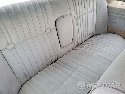 Zdjęcie 10 z 12 samochodu: 1987 FORD CROWN VICTORIA LX VIN:2FABP71F3HX114061 - miniatura