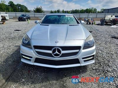 Piąte zdjęcie samochodu w środku: 2015 MERCEDES-BENZ SLK 350 VIN:WDDPK5HA9FF106476 - miniatura