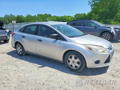 Czwarte zdjęcie samochodu z boku: 2013 FORD FOCUS S VIN:1FADP3E23DL320612 - miniatura