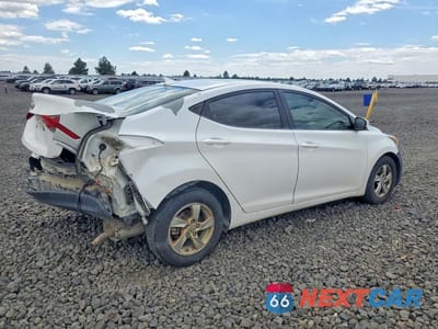 Trzecie zdjęcie samochodu z tyłu: 2015 HYUNDAI ELANTRA SE VIN:5NPDH4AE3FH569514 - miniatura