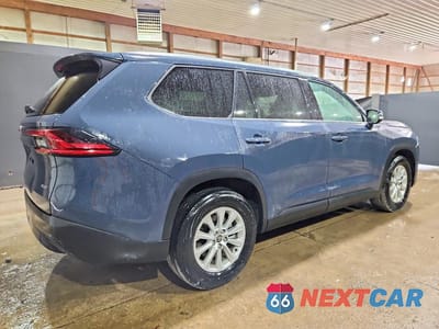 Trzecie zdjęcie samochodu z tyłu: 2025 TOYOTA GRAND HIGHLANDER XLE VIN:5TDAAAB57SS087234 - miniatura