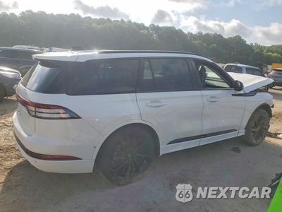 Trzecie zdjęcie samochodu z tyłu: 2025 LINCOLN AVIATOR RESERVE VIN:5LM5J7WC1SGL34800 - miniatura