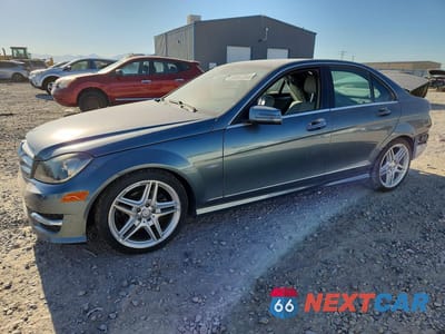 2012 MERCEDES-BENZ C 250 WDDGF4HBXCA607330 - główne zdjęcie licytacji z USA - miniatura