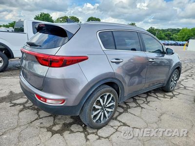 Trzecie zdjęcie samochodu z tyłu: 2017 KIA SPORTAGE EX VIN:KNDPNCAC8H7171964 - miniatura