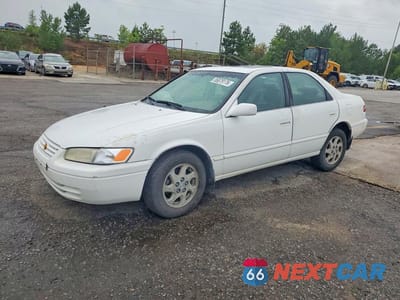 1998 TOYOTA CAMRY XLE V6 JT2BF28K8W0090637 - główne zdjęcie licytacji z USA - miniatura