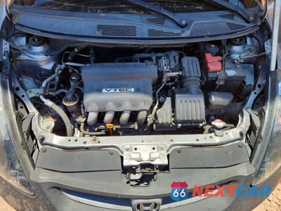 Zdjęcie 11 z 12 samochodu: 2008 HONDA FIT SPORT VIN:JHMGD38638S014700 - miniatura