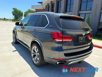 Trzecie zdjęcie samochodu z tyłu: 2018 BMW X5 XDR40E VIN:5UXKT0C54J0W02939 - miniatura