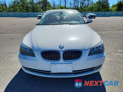 Piąte zdjęcie samochodu w środku: 2010 BMW 528 XI VIN:WBANV1C51AC445915 - miniatura