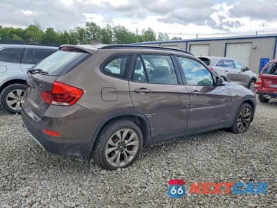Trzecie zdjęcie samochodu z tyłu: 2013 BMW X1 XDRIVE28I VIN:WBAVL1C52DVR92450 - miniatura